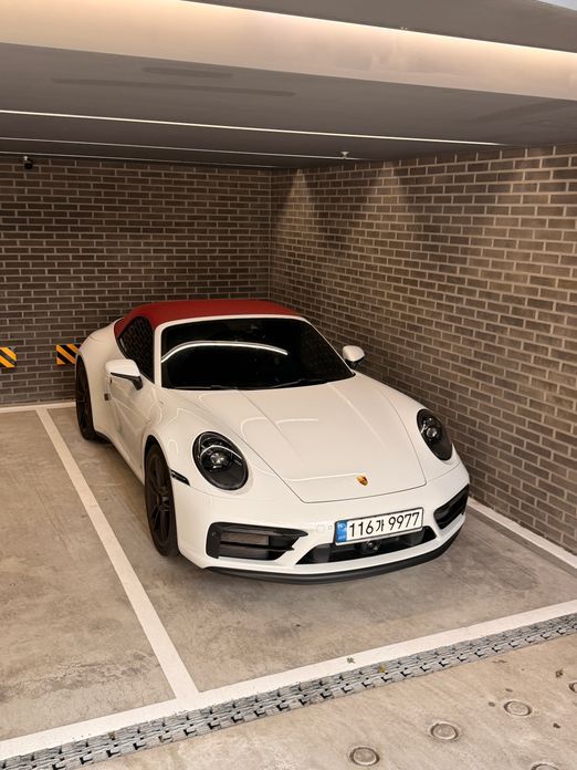 Porsche 911 2023