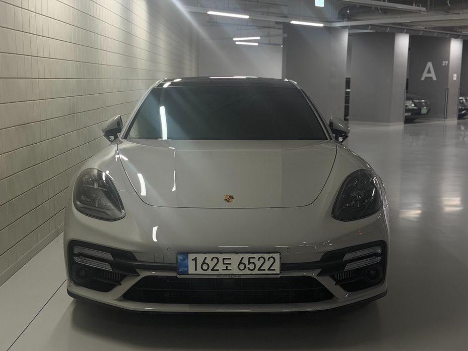 Porsche Panamera 2022