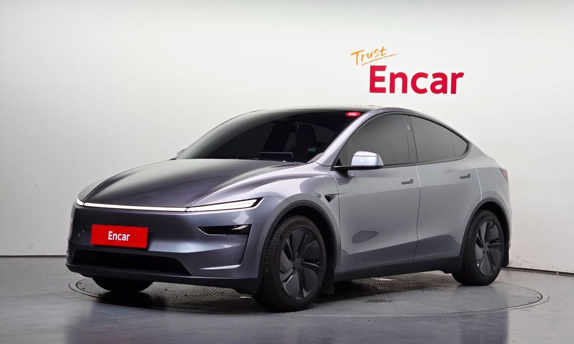 Tesla Model Y 2025