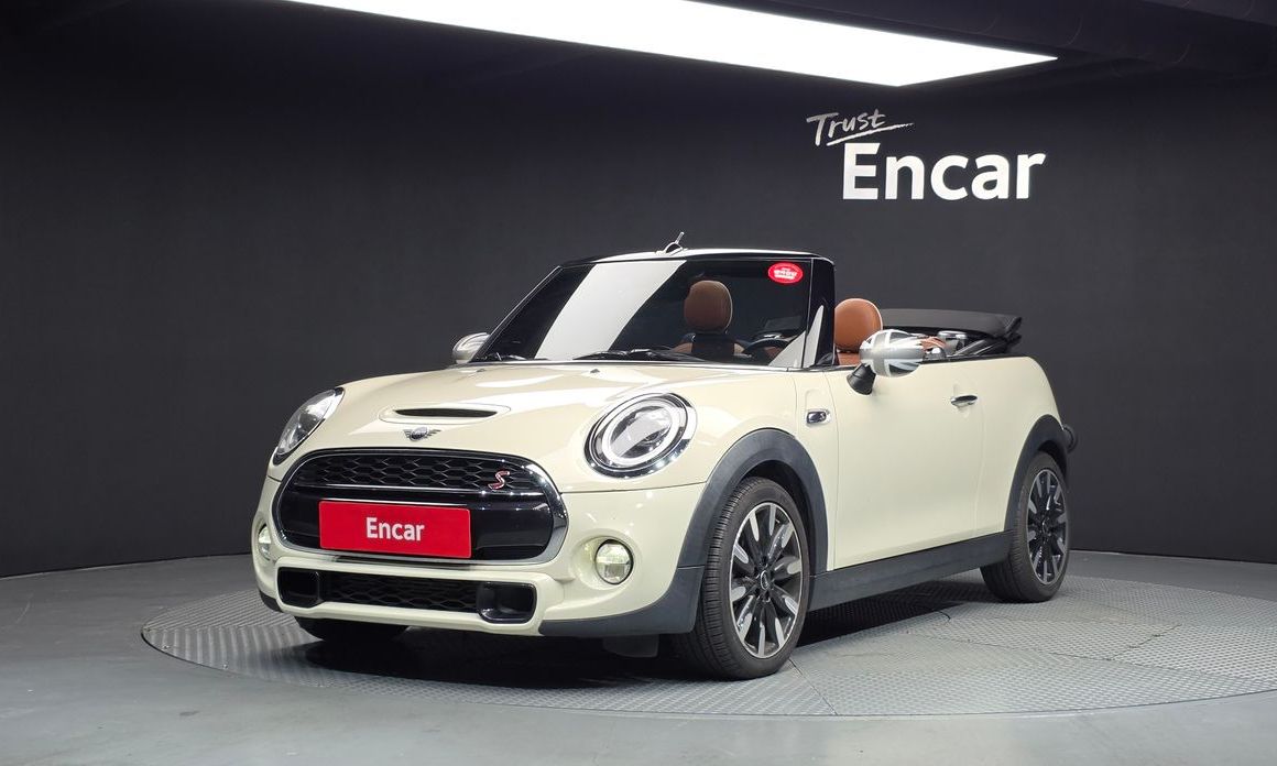 Mini Cooper Convertible 2019
