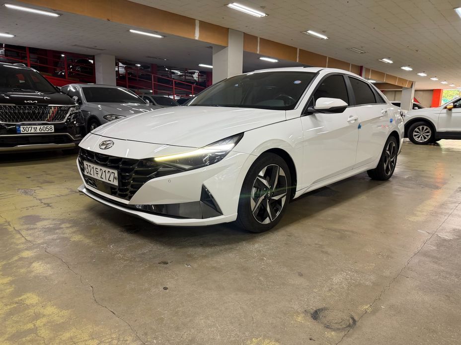 Hyundai AVANTE 2021