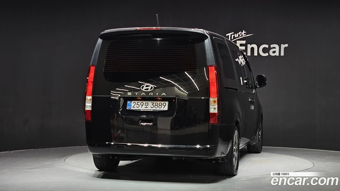 Hyundai Staria 2025