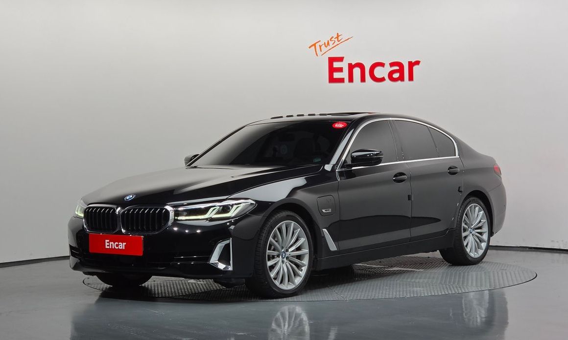 BMW 5-Series 2023