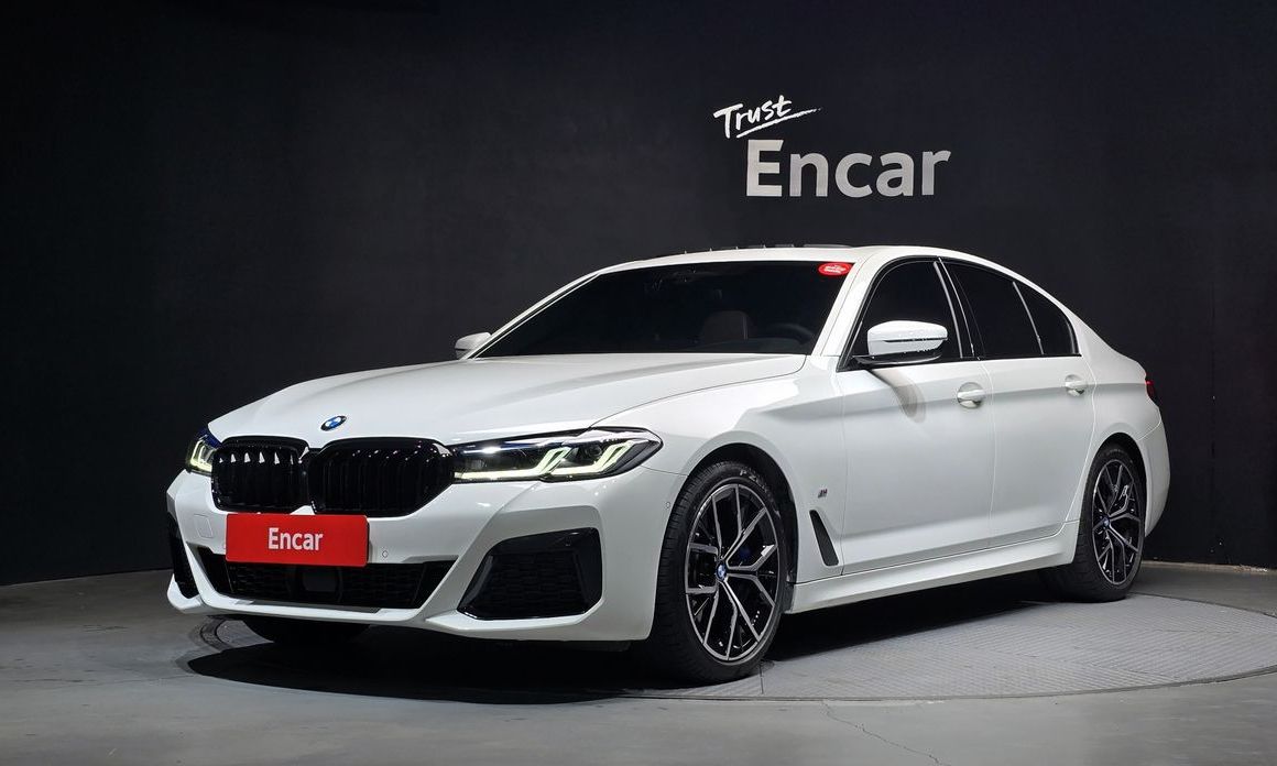 BMW 5-Series 2023