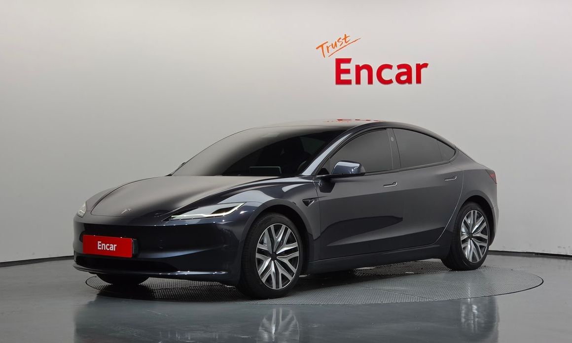 Tesla Model 3 2024