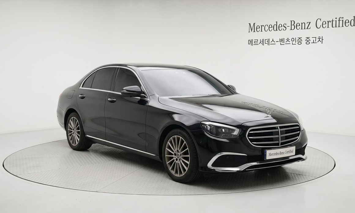 Mercedes-Benz E-Class 2023