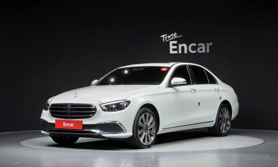 Mercedes-Benz E-Class 2023