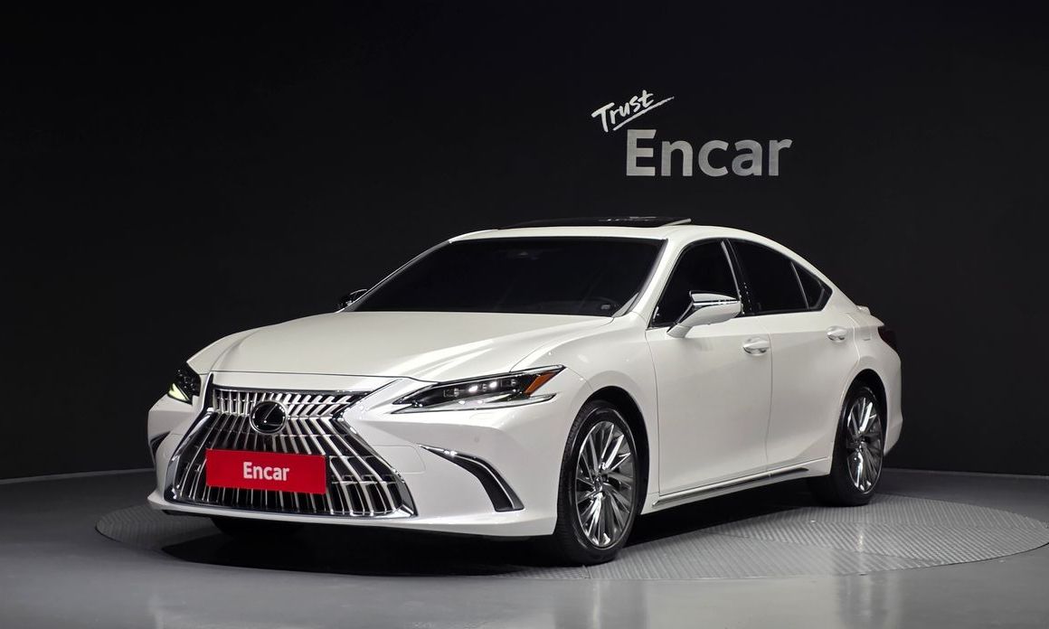 Lexus ES 2026