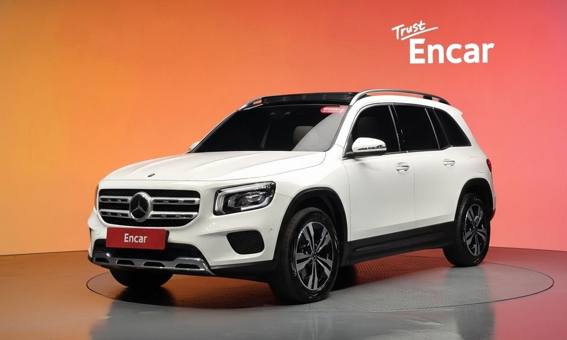 Mercedes-Benz GLB-Class 2023