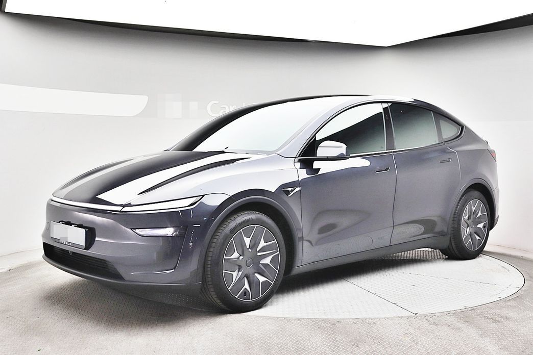 Tesla Model Y 2026