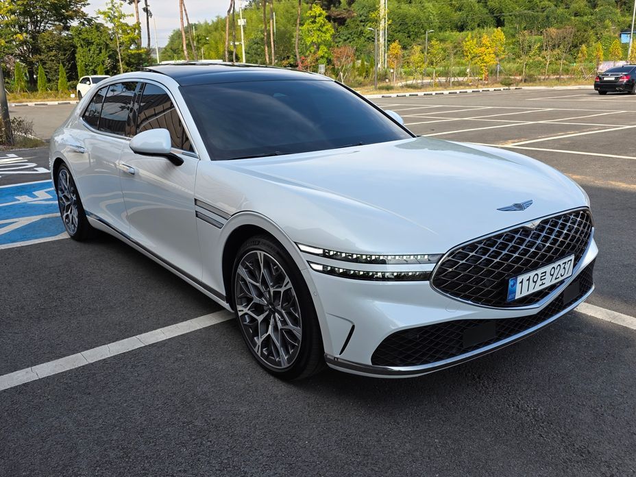 Genesis G90 2023