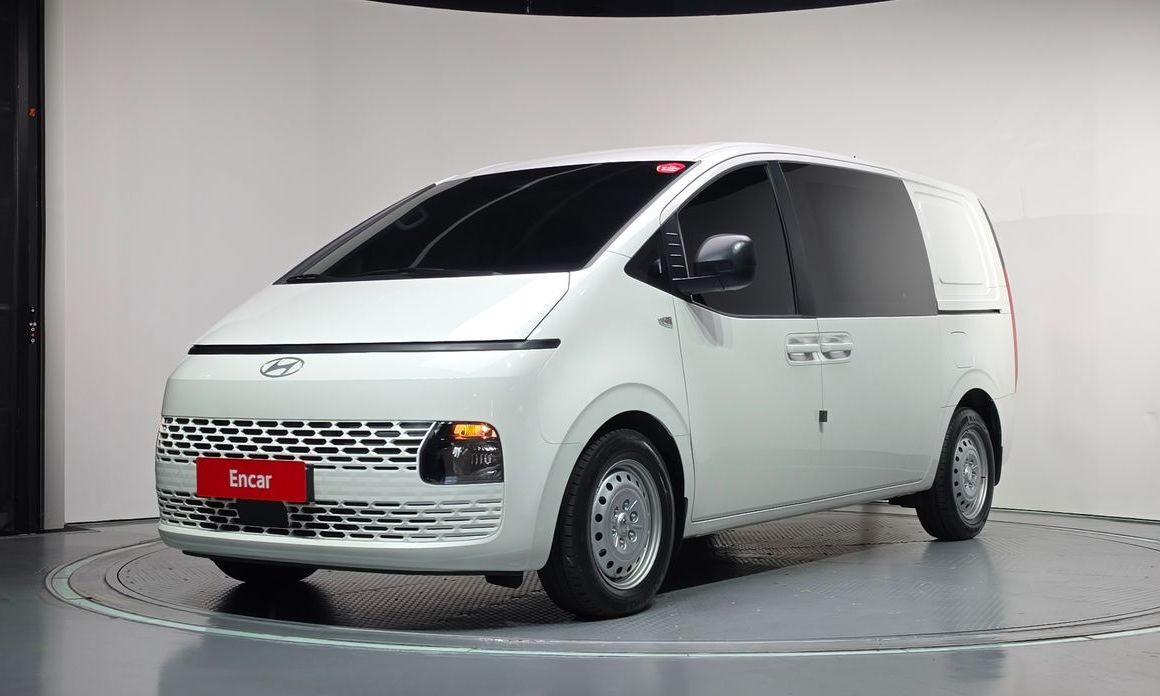 Hyundai Staria 2025