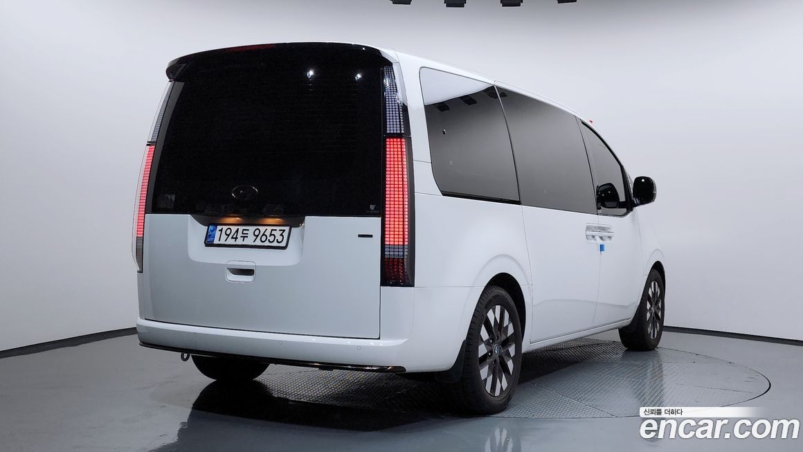 Hyundai Staria 2022