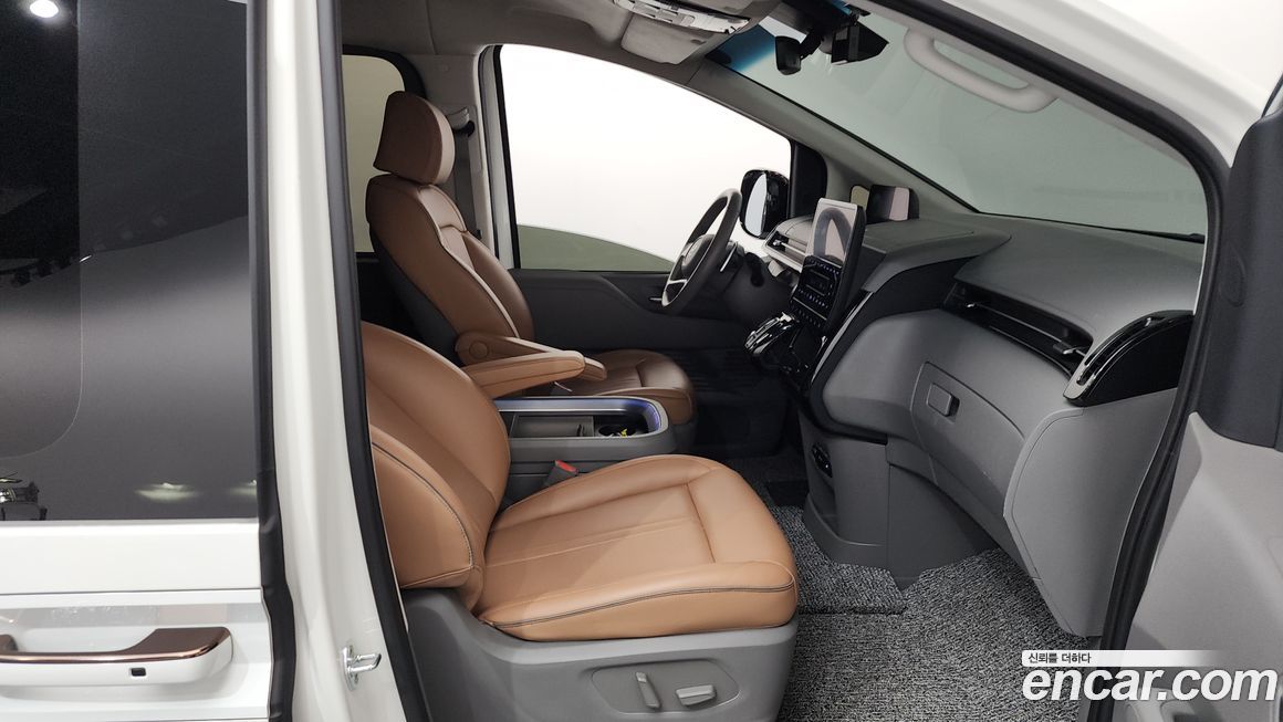 Hyundai Staria 2022