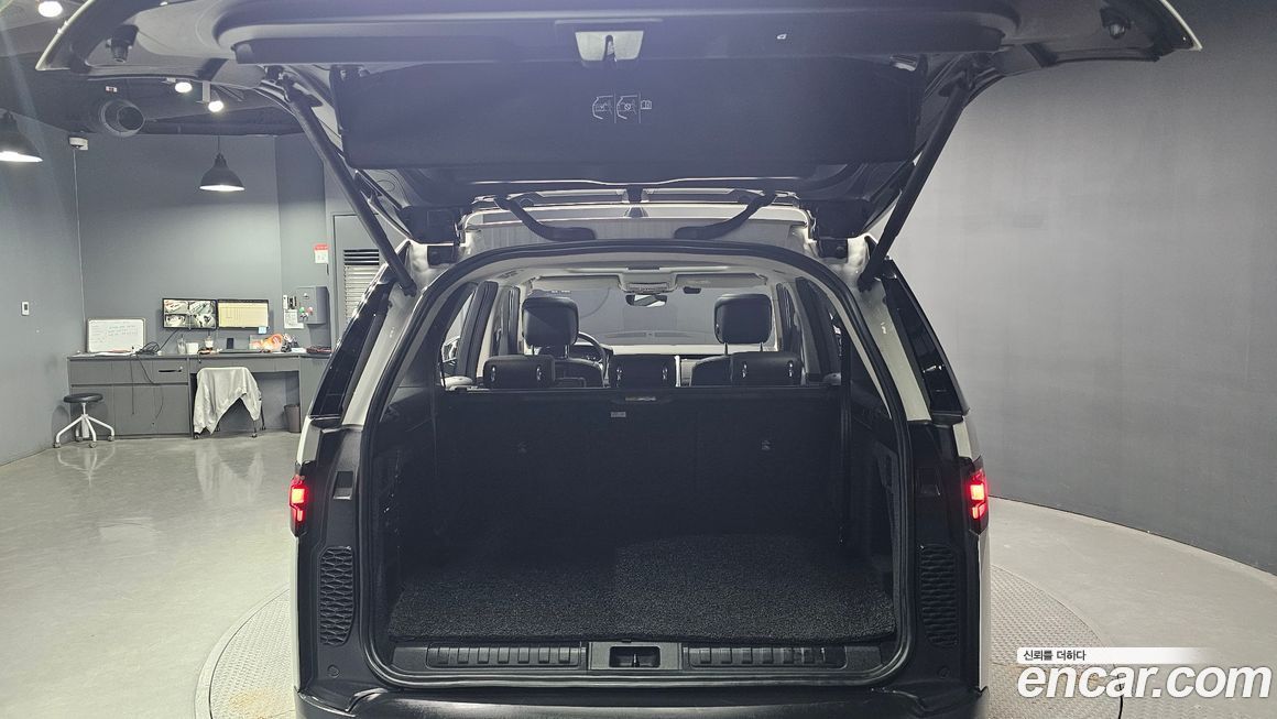 Land Rover Discovery 2023