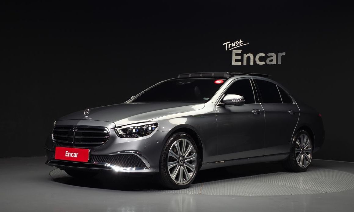 Mercedes-Benz E-Class 2022