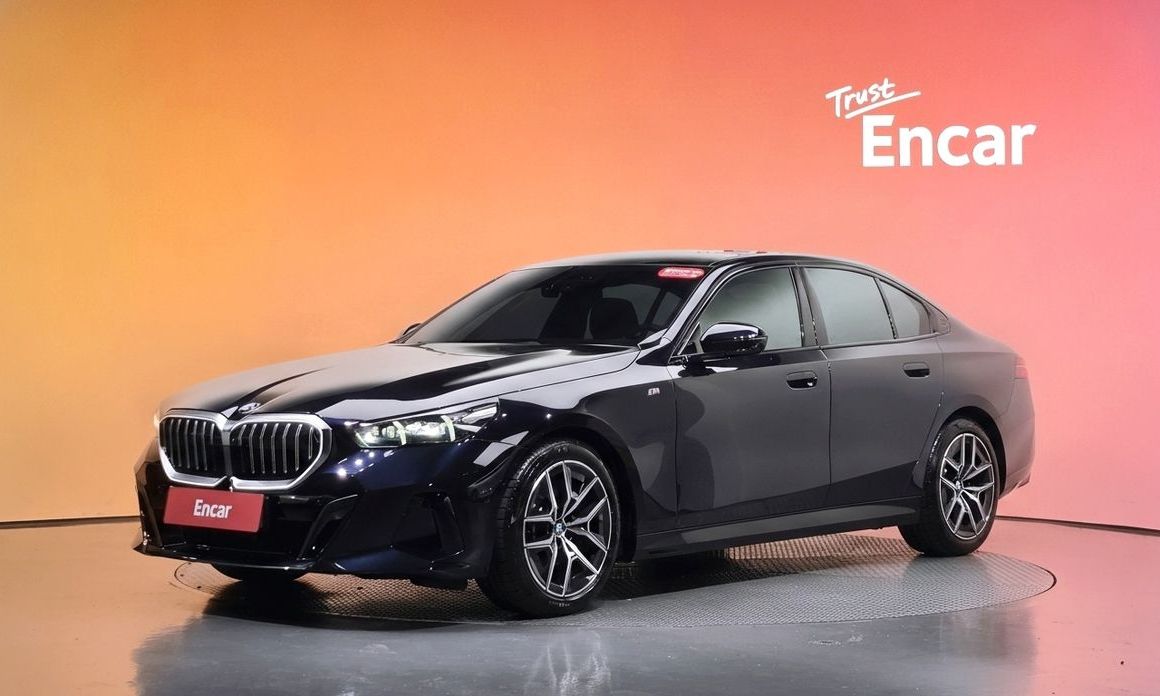 BMW 5-Series 2024