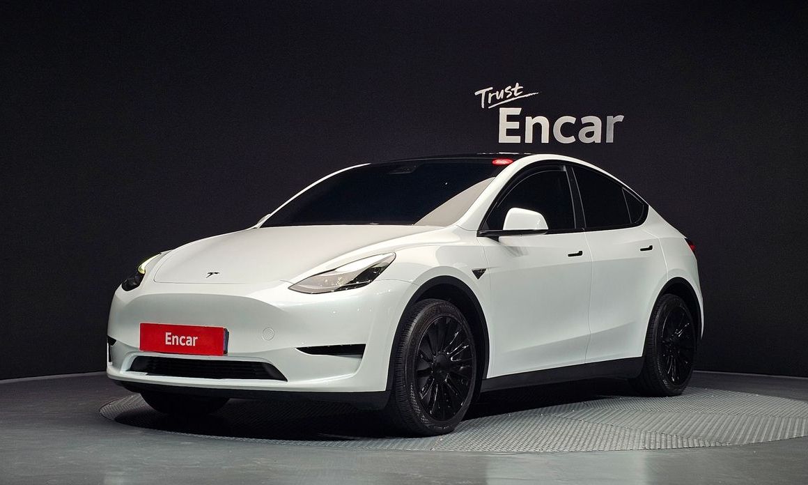 Tesla Model Y 2023