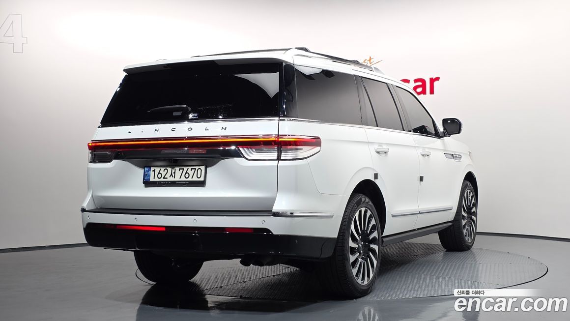 Lincoln Navigator 2023