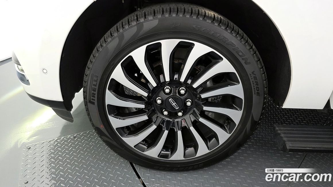 Lincoln Navigator 2023