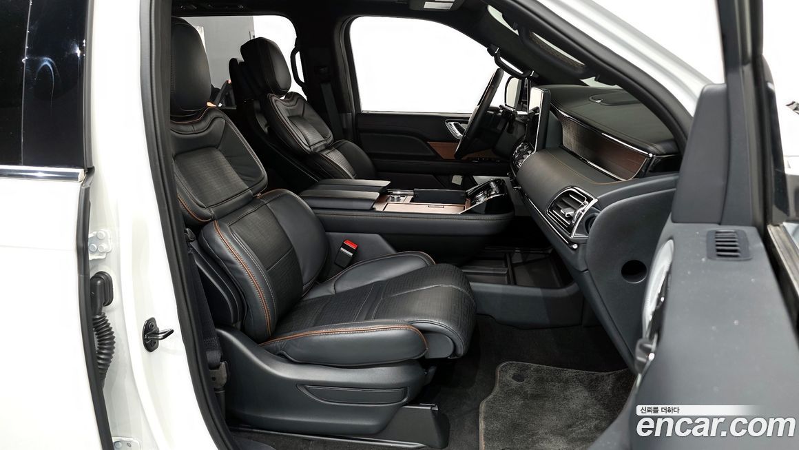 Lincoln Navigator 2023