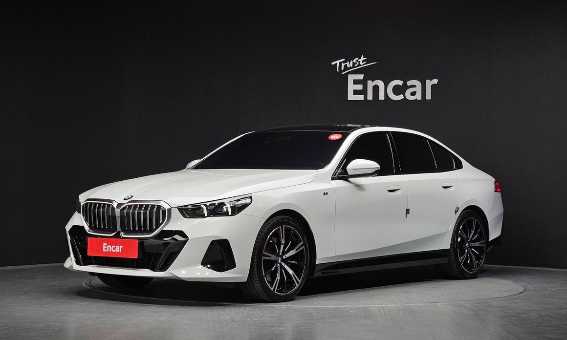BMW 5-Series 2025