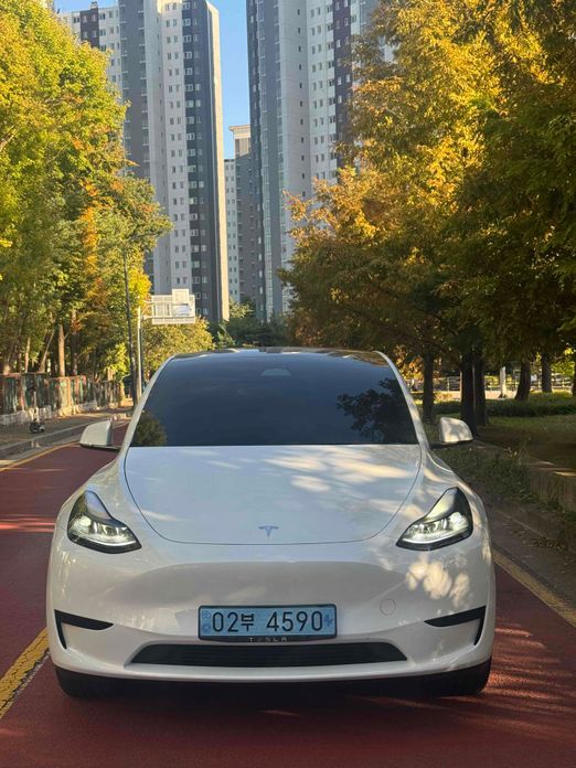 Tesla Model Y 2023