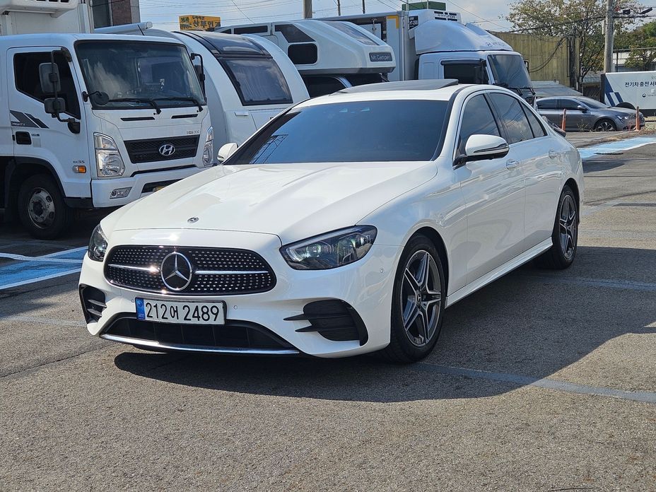 Mercedes-Benz E-Class 2023