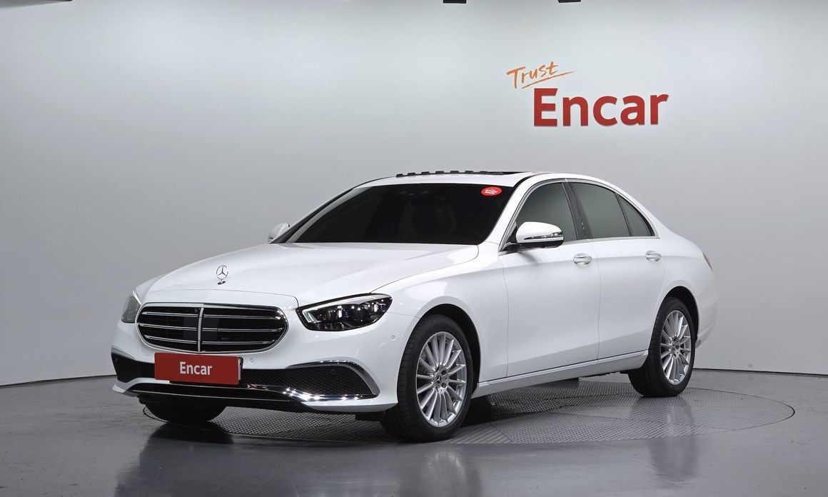 Mercedes-Benz E-Class 2023