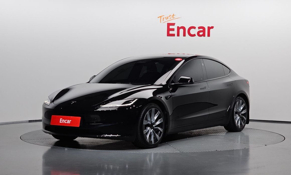 Tesla Model 3 2024