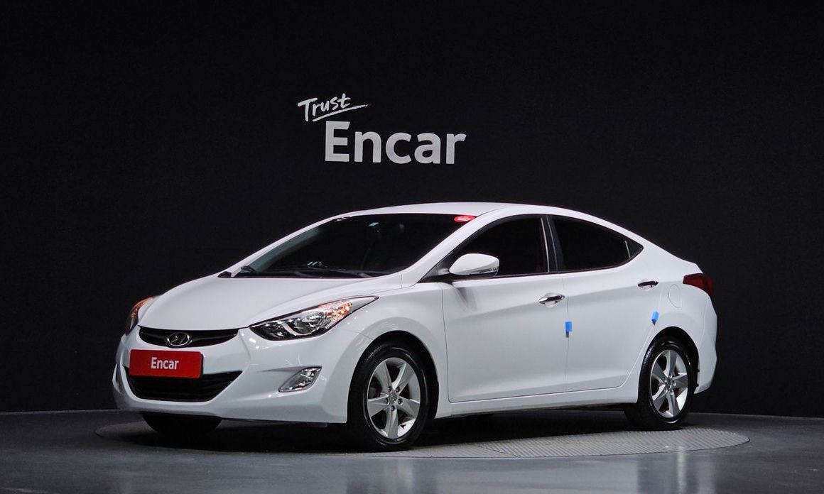 Hyundai AVANTE 2013