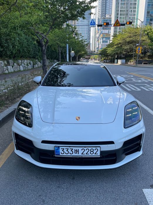 Porsche Panamera 2025