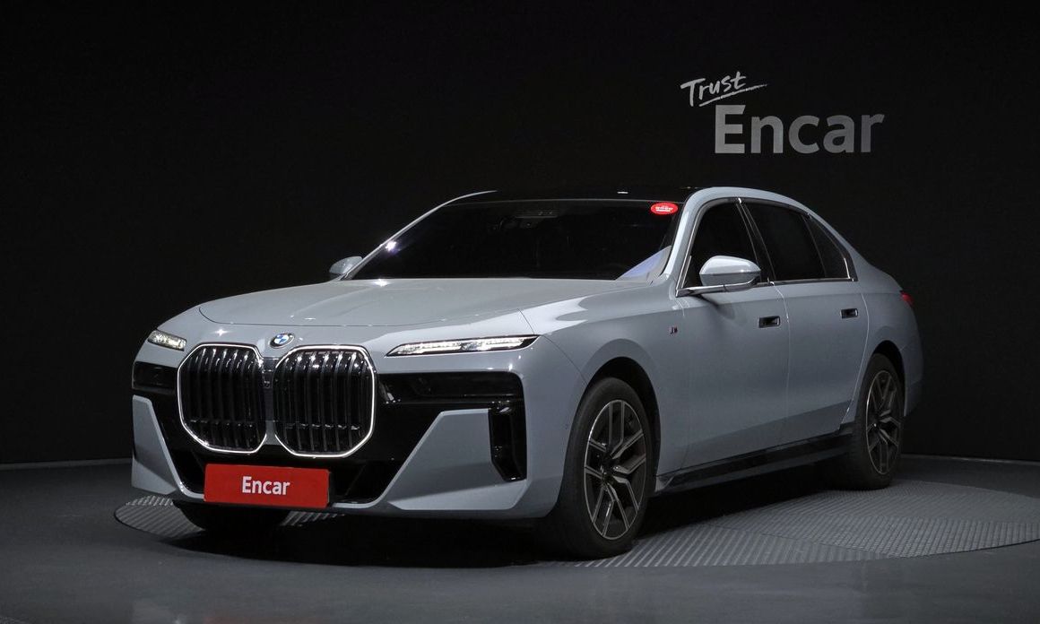 BMW 7-Series 2024