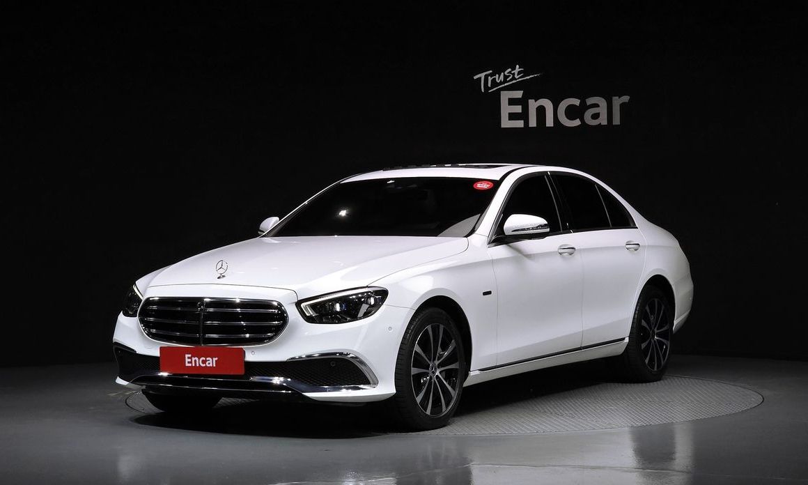 Mercedes-Benz E-Class 2021