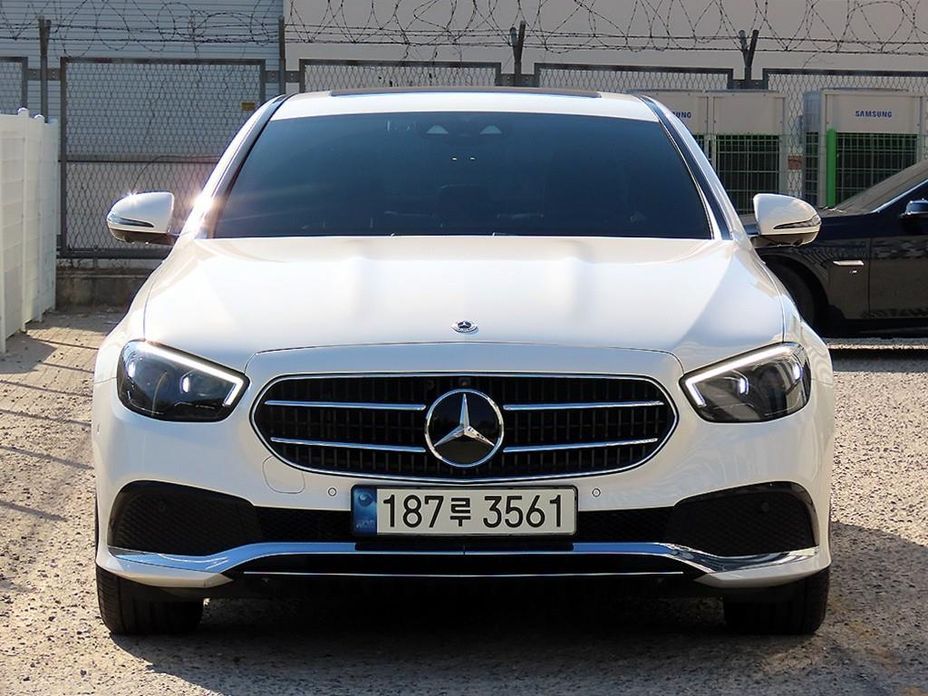 Mercedes-Benz E-Class 2021