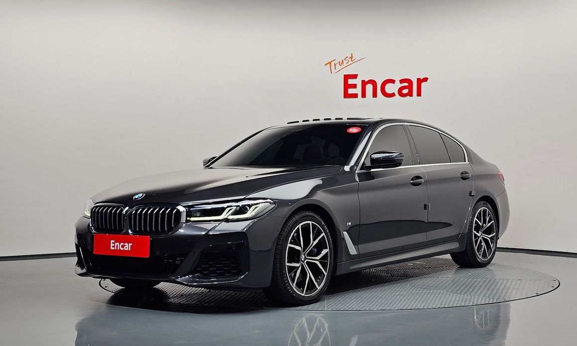 BMW 5-Series 2023