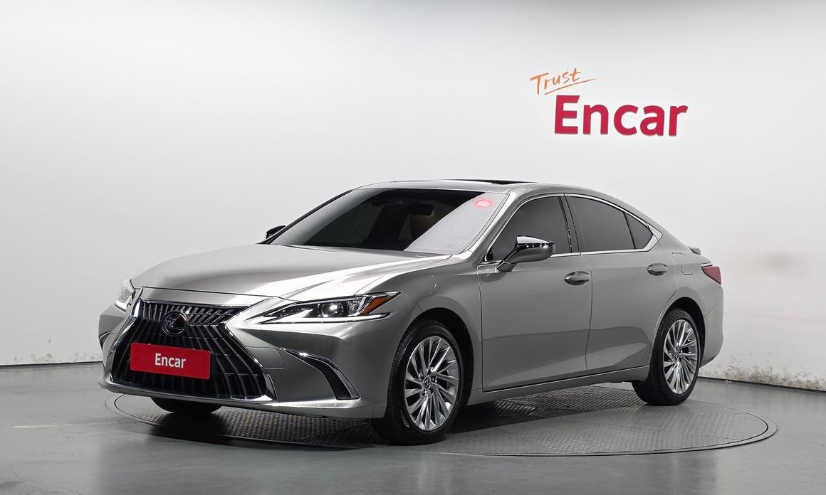 Lexus ES 2024