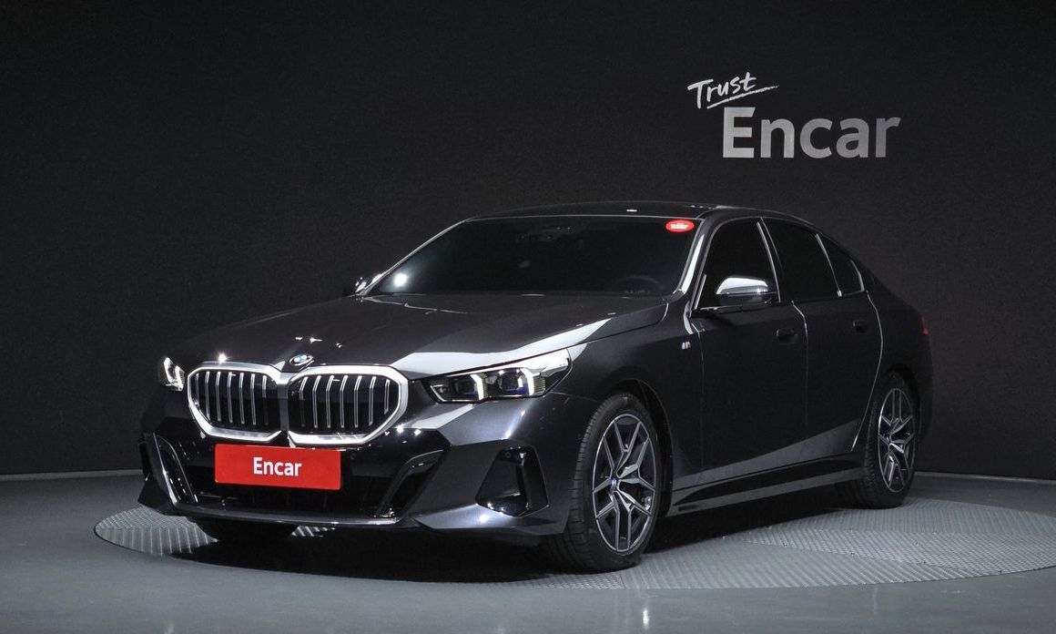 BMW 5-Series 2025