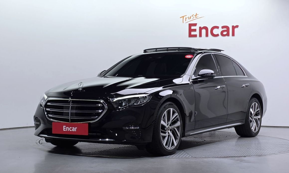Mercedes-Benz E-Class 2024