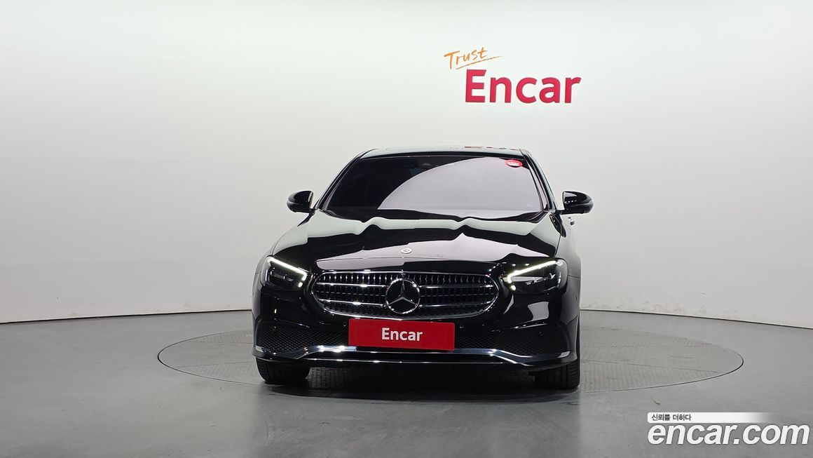 Mercedes-Benz E-Class 2023