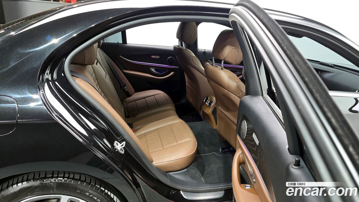 Mercedes-Benz E-Class 2023