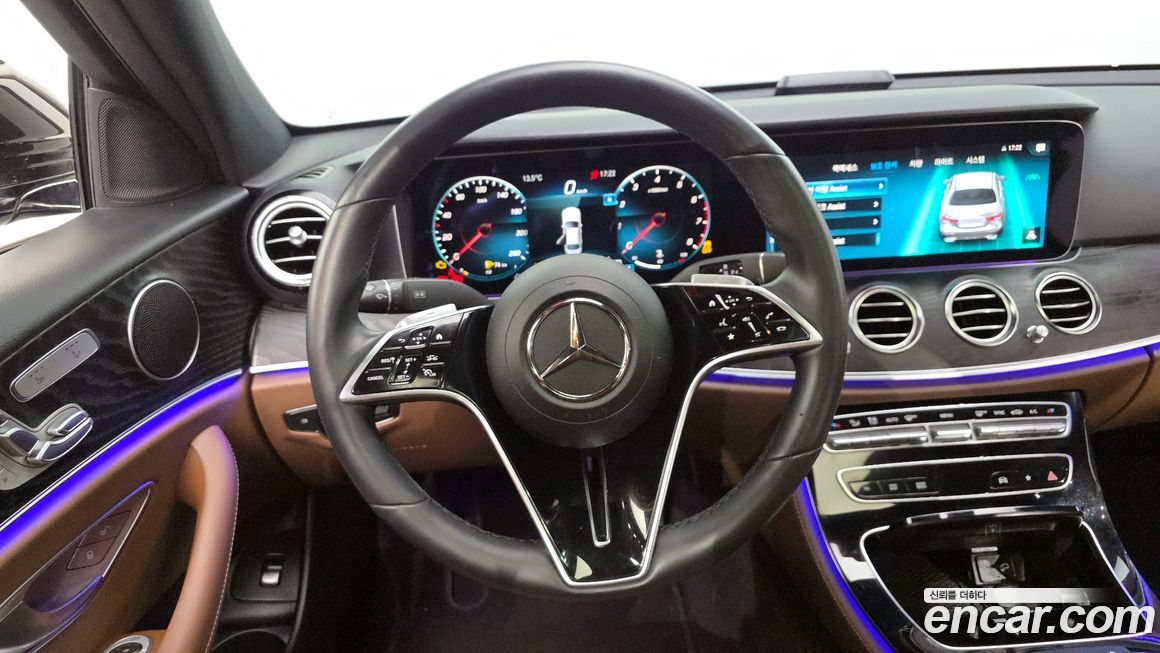 Mercedes-Benz E-Class 2023