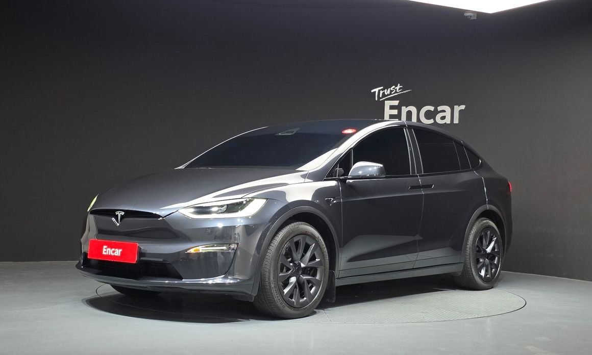 Tesla Model X 2024