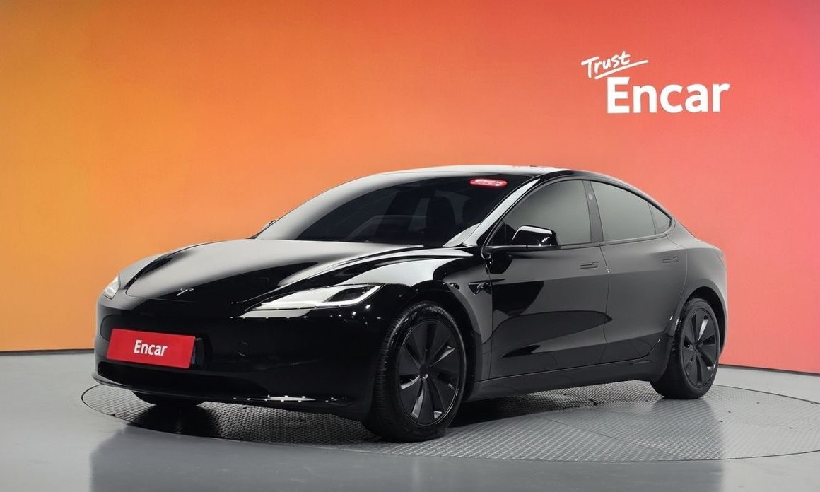 Tesla Model 3 2025