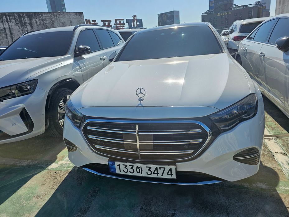 Mercedes-Benz E-Class 2024