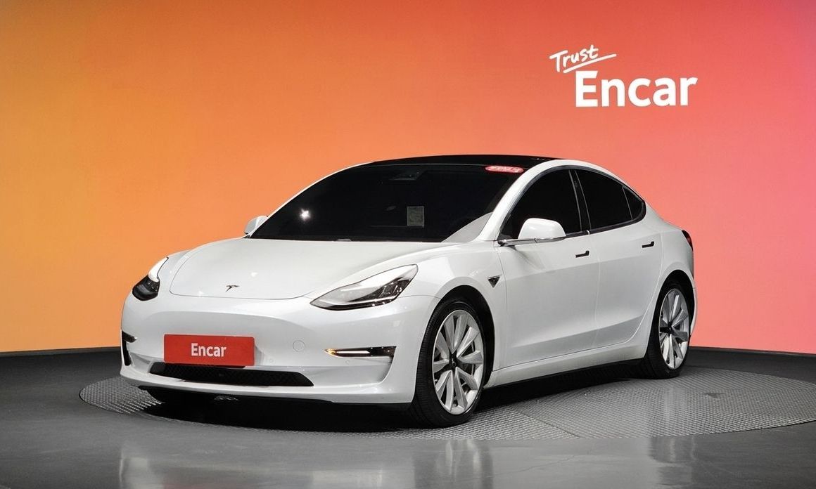 Tesla Model 3 2020