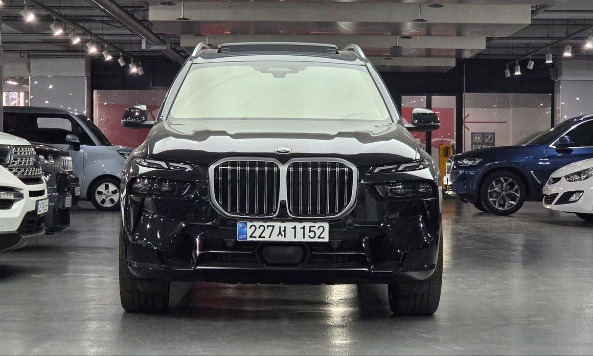 BMW X7 2025