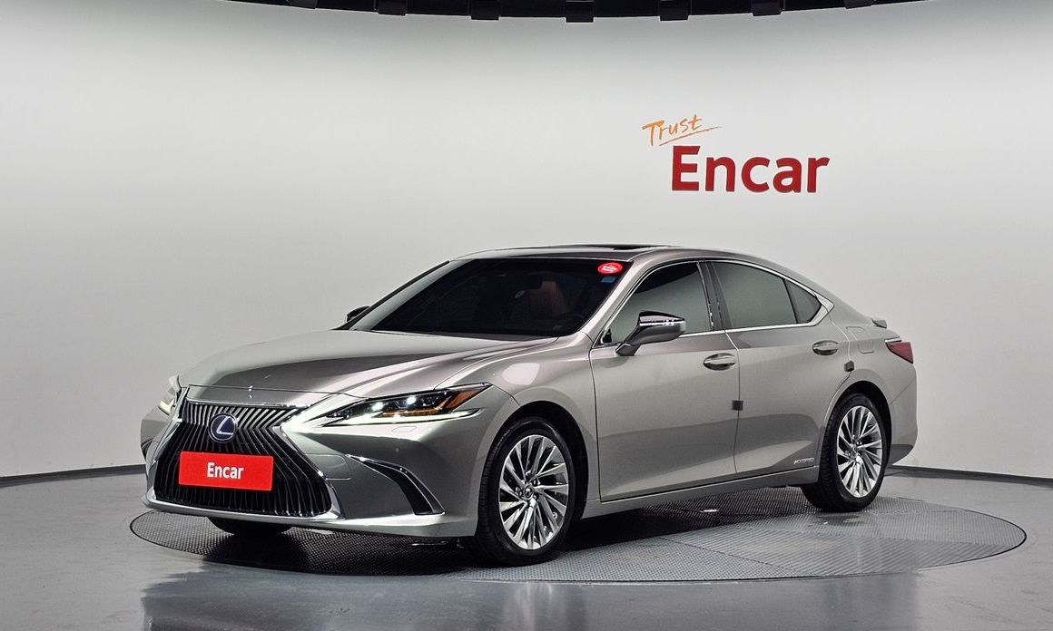 Lexus ES 2021
