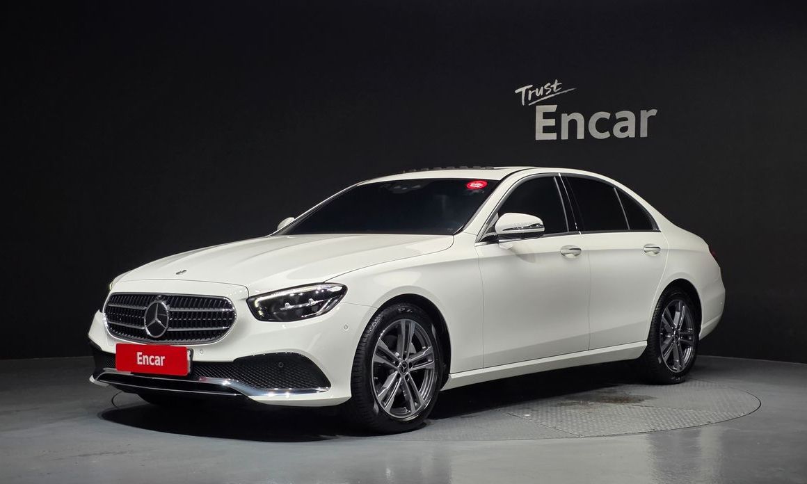 Mercedes-Benz E-Class 2023