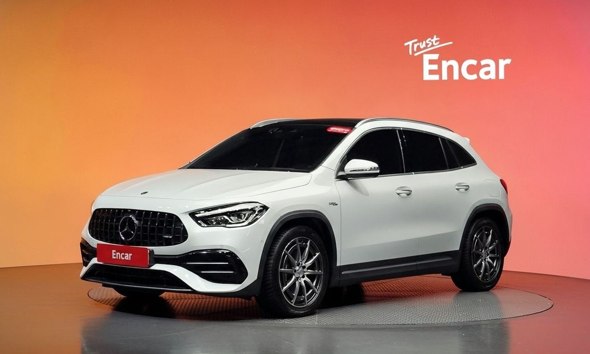 Mercedes-Benz GLA-Class 2021